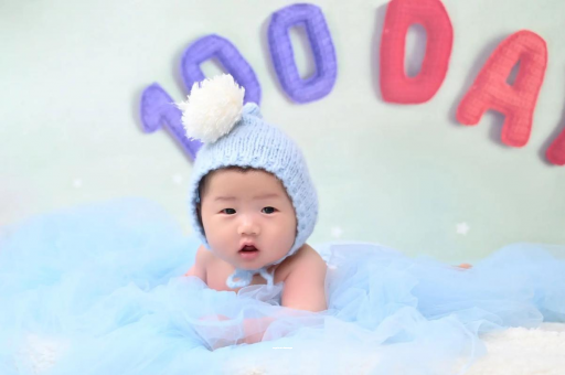 西藏四个月宝宝会翻身